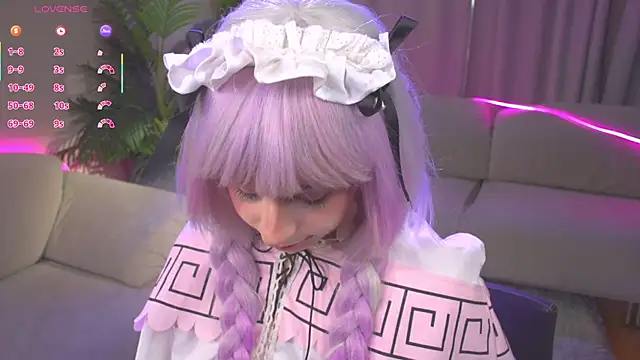 Snapshot of CosplayDream chatting on May 5, 6:54 am CosplayDream online show from May 5, 6:54 am