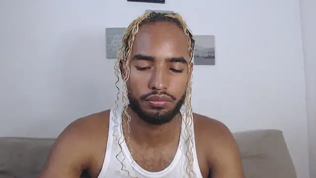 Snapshot of salvatore_amator chatting on July 26, 10:38 pm salvatore amator online show from July 26, 10:38 pm