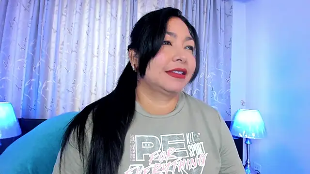 Snapshot of Victoria_kim_lee chatting on May 6, 12:10 pm Victoria kim lee online show from May 6, 12:10 pm