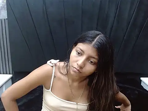 AndreaSerpa online show from June 16, 8:11 pm