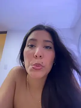 Isabellaa Joness online show from April 22, 7:04 pm