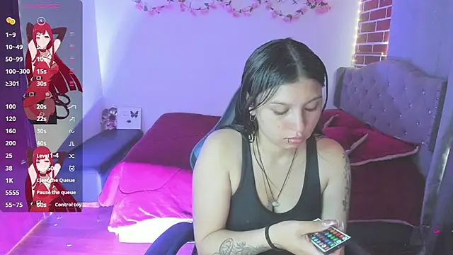 Snapshot of isabella_monntolvo chatting on April 28, 1:16 pm isabella monntolvo online show from April 28, 1:16 pm