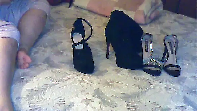 Snapshot of Cuginetti chatting on May 20, 6:58 pm Cuginetti online show from May 20, 6:58 pm