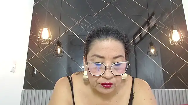 Snapshot of BarbaraGraf chatting on May 26, 12:45 pm BarbaraGraf online show from May 26, 12:45 pm