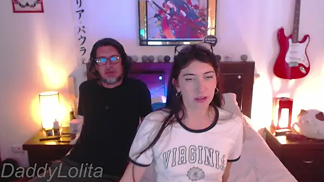Snapshot of DaddyLolii chatting on April 26, 10:18 pm DaddyLolii online show from April 26, 10:18 pm