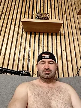 yuyukyler online show from April 21, 6:44 pm