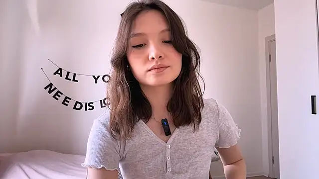 Snapshot of RochelTrewhitt chatting on May 2, 9:47 am RochelTrewhitt online show from May 2, 9:47 am