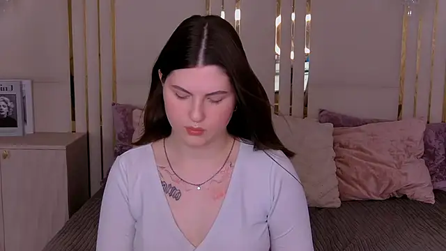 Snapshot of IvySimmons chatting on May 10, 3:39 pm IvySimmons online show from May 10, 3:39 pm