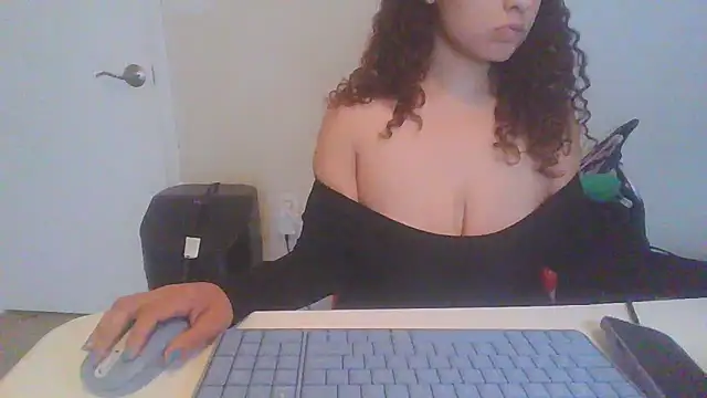 sugarbaby1818 online show from April 27, 6:28 pm