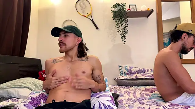 Aaron wheel online show from May 8, 2:39 am