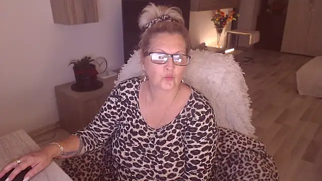 Divineblond online show from October 16, 10:55 pm