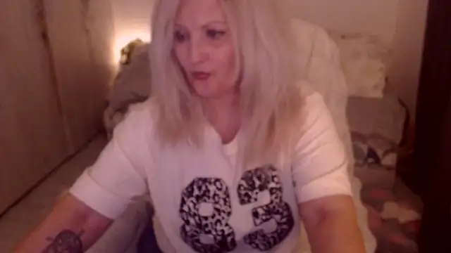Divineblond online show from March 7, 8:39 pm