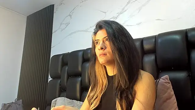 Snapshot of AshleyyHall chatting on May 26, 1:12 am AshleyyHall online show from May 26, 1:12 am