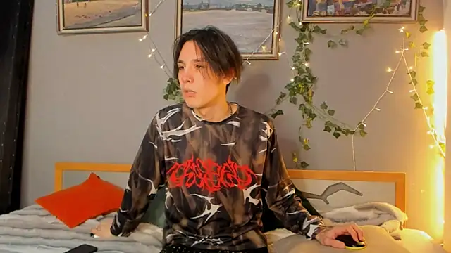 SolarFringe online show from May 20, 9:10 pm