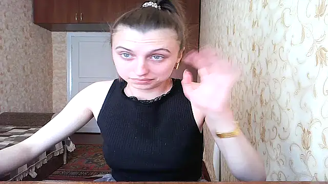 Snapshot of MilaShka29 chatting on May 11, 7:03 am MilaShka29 online show from May 11, 7:03 am