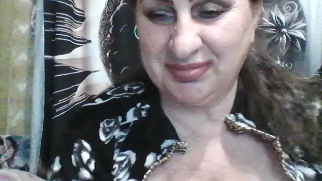 Snapshot of LoaqLovew chatting on May 17, 6:55 am LoaqLovew online show from May 17, 6:55 am