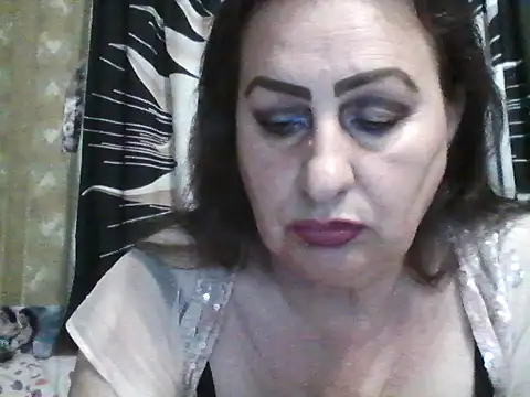 Snapshot of LoaqLovew chatting on May 24, 9:03 am LoaqLovew online show from May 24, 9:03 am