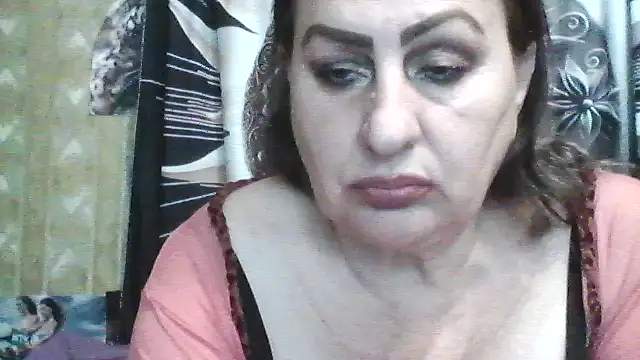 Snapshot of LoaqLovew chatting on June 6, 8:08 am LoaqLovew online show from June 6, 8:08 am