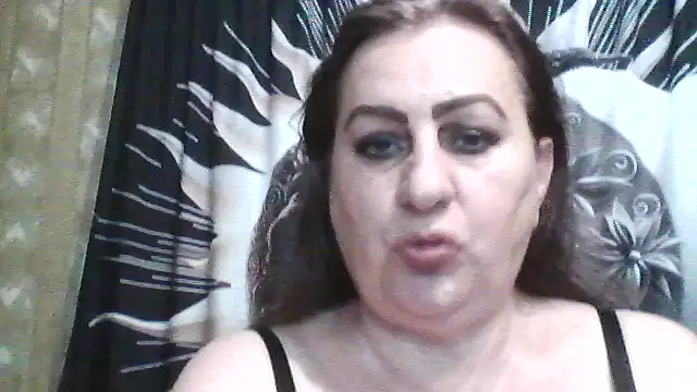 Snapshot of LoaqLovew chatting on June 14, 9:11 am LoaqLovew online show from June 14, 9:11 am
