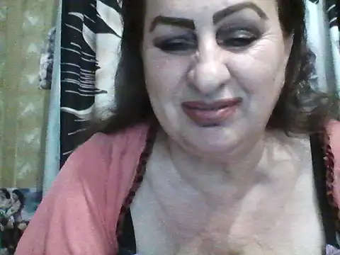 Snapshot of LoaqLovew chatting on June 29, 7:36 am LoaqLovew online show from June 29, 7:36 am