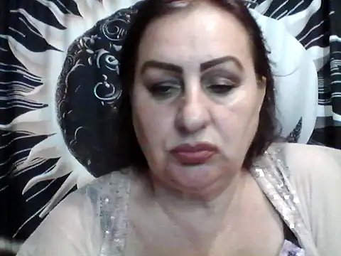 Snapshot of LoaqLovew chatting on July 5, 8:21 am LoaqLovew online show from July 5, 8:21 am