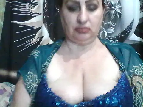 Snapshot of LoaqLovew chatting on July 7, 10:52 am LoaqLovew online show from July 7, 10:52 am