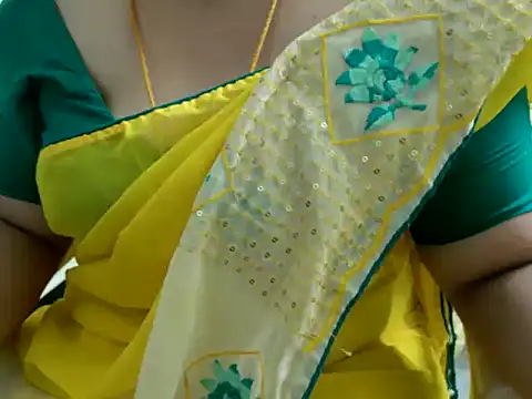 Snapshot of Call_Honey chatting on July 3, 5:41 pm Call Honey online show from July 3, 5:41 pm