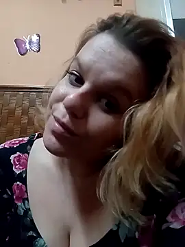 Maryquenn online show from April 30, 9:08 pm