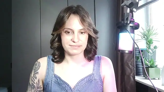 shy Miracle online show from May 4, 2:02 pm