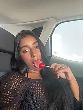 SaryJonex online show from May 14, 5:20 pm