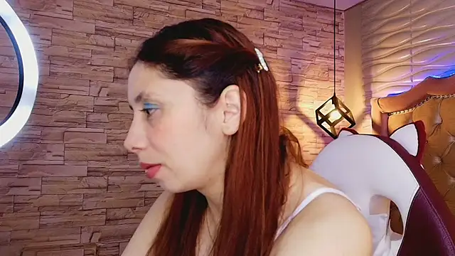 Snapshot of stephaniesun_ chatting on May 4, 12:12 pm stephaniesun online show from May 4, 12:12 pm