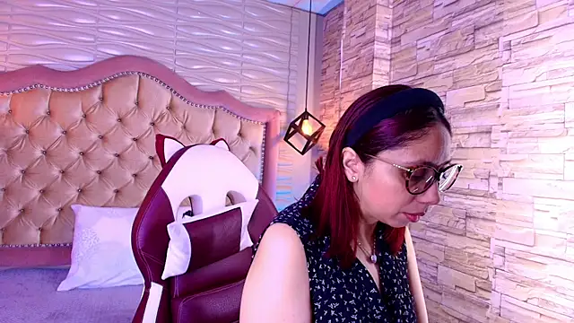 Snapshot of stephaniesun_ chatting on July 16, 12:44 pm stephaniesun online show from July 16, 12:44 pm