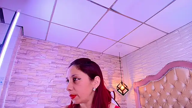 Snapshot of stephaniesun_ chatting on August 4, 12:41 pm stephaniesun online show from August 4, 12:41 pm