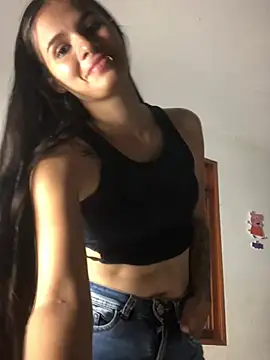 iris098765 online show from April 30, 1:50 pm