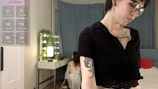 TeaseDealer online show from May 6, 9:09 pm