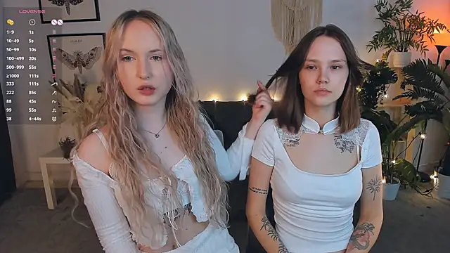 lisaluve online show from July 19, 4:33 pm