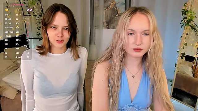 lisaluve online show from July 29, 9:57 pm