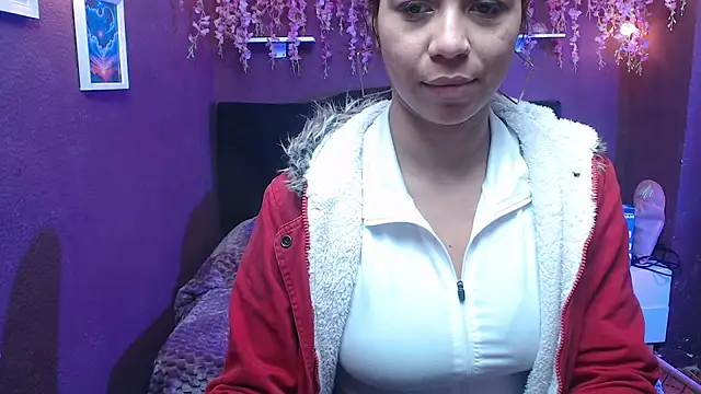 Snapshot of monik299 chatting on May 12, 1:08 pm monik299 online show from May 12, 1:08 pm