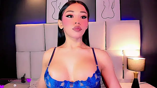Aleisha Beaumont online show from July 24, 9:35 pm