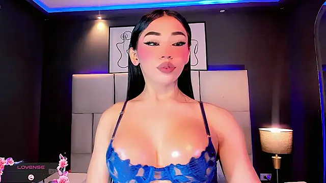 Aleisha Beaumont online show from August 4, 9:17 pm