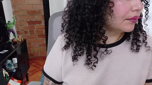 Snapshot of MissBronte chatting on May 23, 3:49 pm MissBronte online show from May 23, 3:49 pm