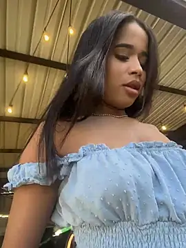 Snapshot of EmmaExoticaXXX chatting on July 24, 9:46 pm EmmaExoticaXXX online show from July 24, 9:46 pm