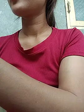 Snapshot of Rosie_LoveUU chatting on May 19, 2:29 am Rosie LoveUU online show from May 19, 2:29 am
