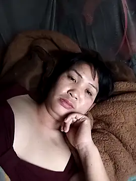 Snapshot of Beola-mi chatting on May 1, 9:36 am Beola-mi online show from May 1, 9:36 am