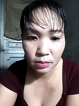 Snapshot of Beola-mi chatting on May 2, 10:37 pm Beola-mi online show from May 2, 10:37 pm