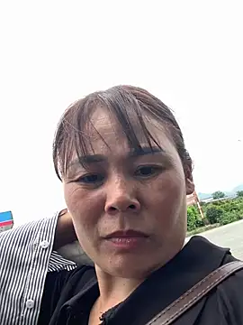 Snapshot of Helen-baby chatting on May 15, 6:09 am Helen-baby online show from May 15, 6:09 am