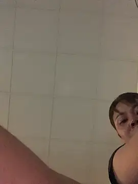 Snapshot of Helen-baby chatting on May 21, 5:47 am Helen-baby online show from May 21, 5:47 am