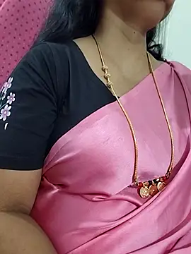 Snapshot of Nayana_456 chatting on June 18, 11:42 pm Nayana 456 online show from June 18, 11:42 pm