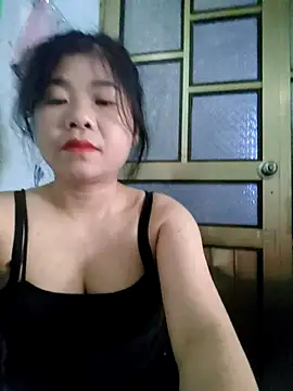 Snapshot of Ayti01 chatting on April 25, 6:16 am Ayti01 online show from April 25, 6:16 am