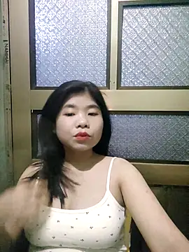 Snapshot of Ayti01 chatting on May 9, 12:10 pm Ayti01 online show from May 9, 12:10 pm